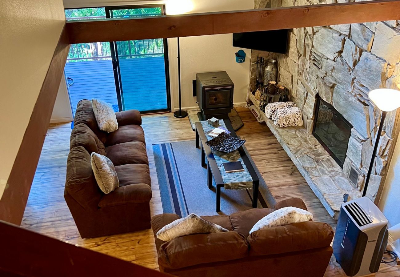 Cabin in Prescott - Creekside Chalet - Prescott Cabin Rentals