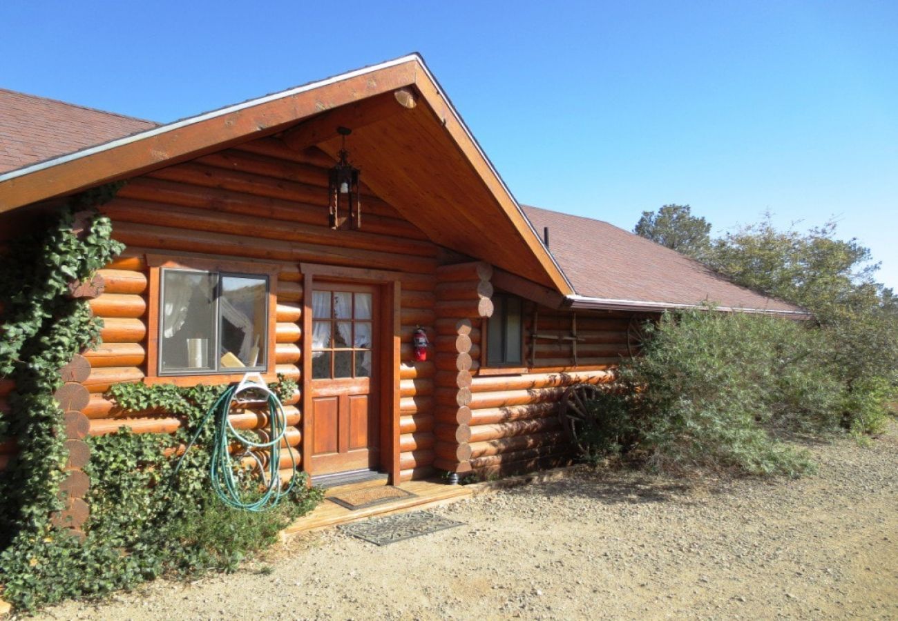 Cottage in Prescott - Chaparral Suite - Prescott Cabin Rentals