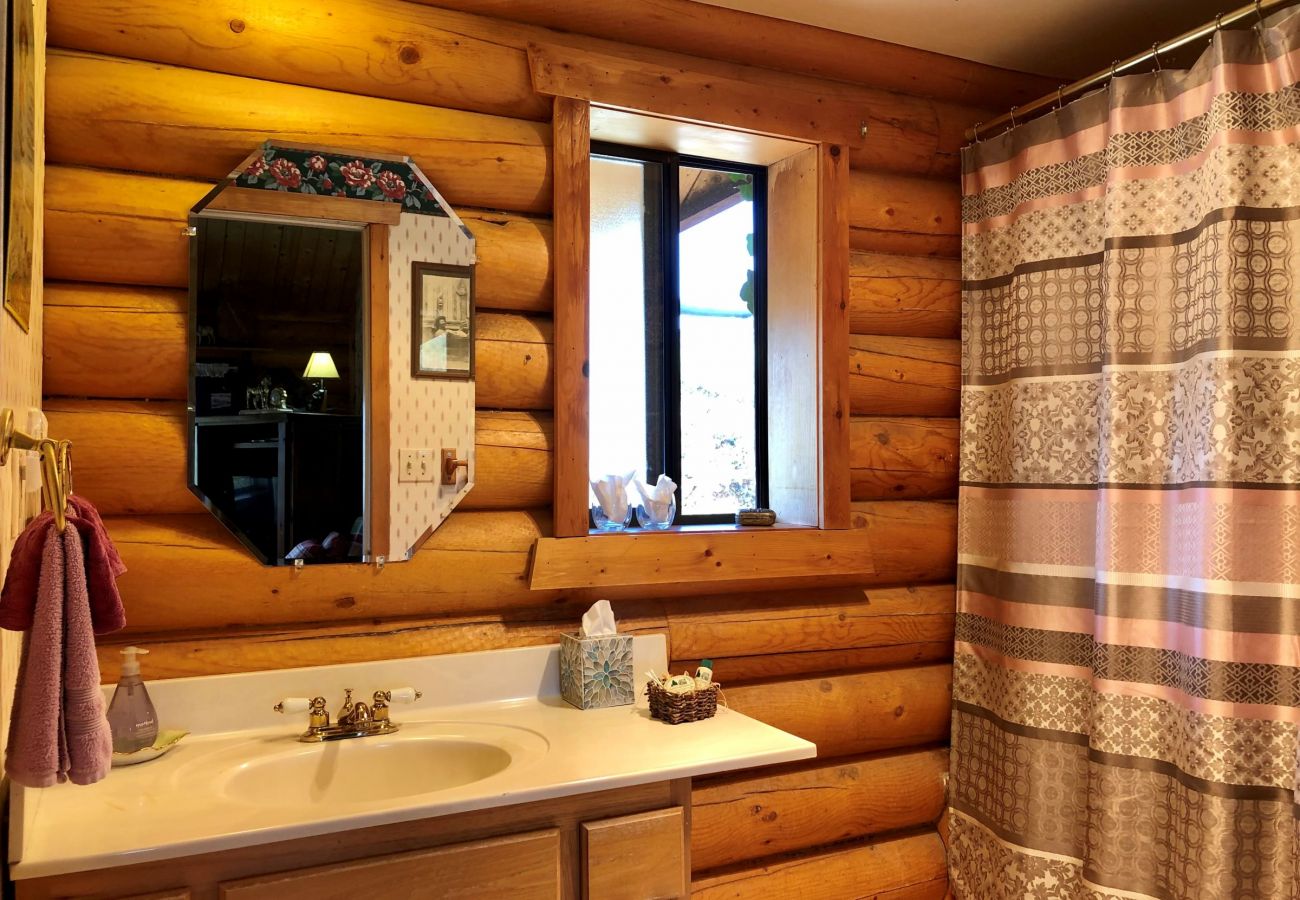 Cottage in Prescott - Chaparral Suite - Prescott Cabin Rentals