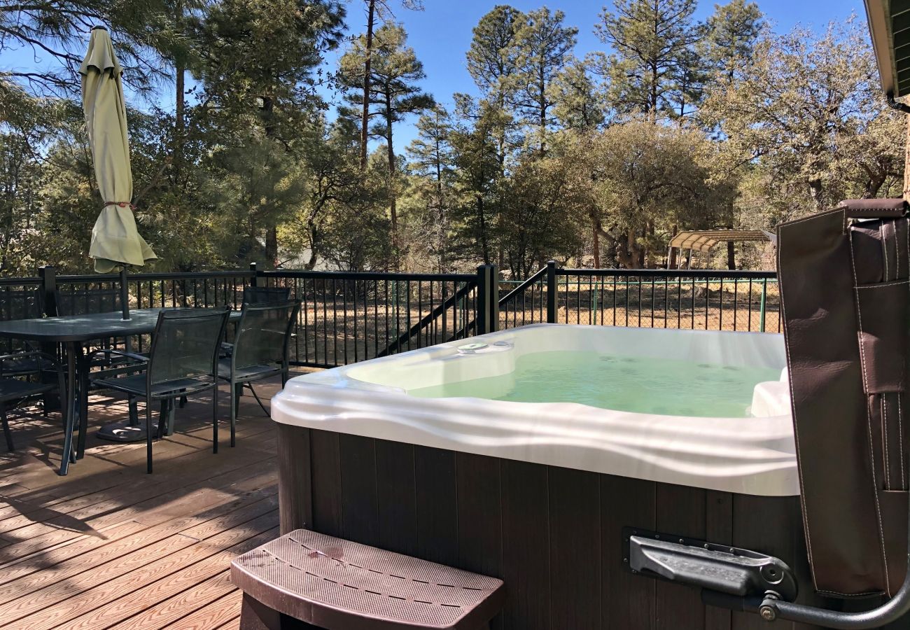 Cabin in Prescott - Scenic Pines - Prescott Cabin Rentals