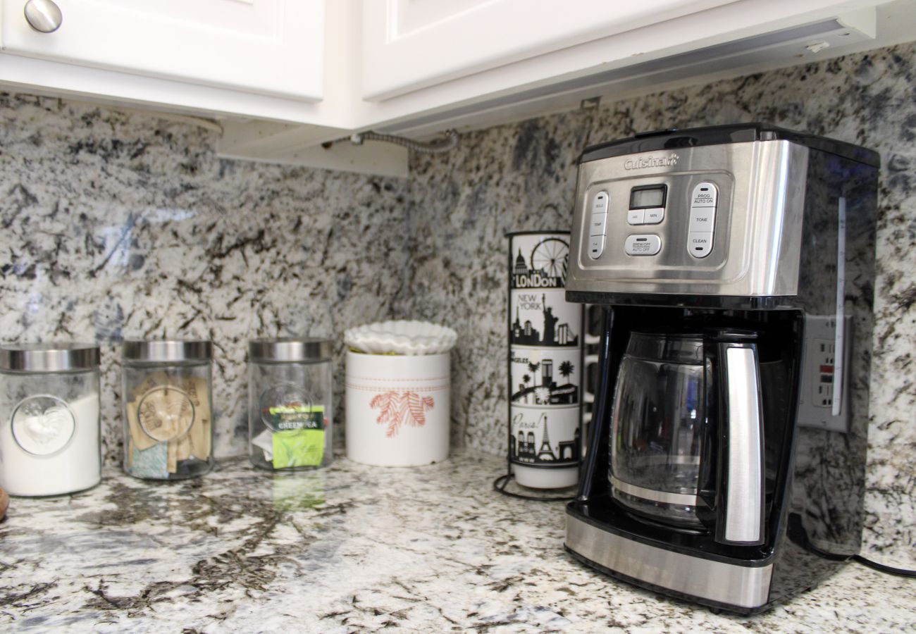 Chalet in Prescott - Skyview Lodge - Prescott Cabin Rentals