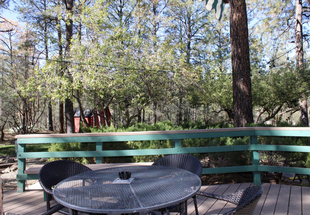 Chalet in Prescott - Skyview Lodge - Prescott Cabin Rentals