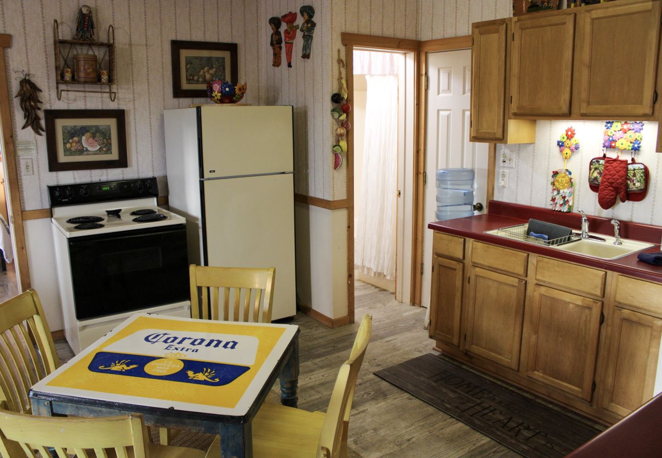 House in Prescott - Liberty Suite - Prescott Cabin Rentals
