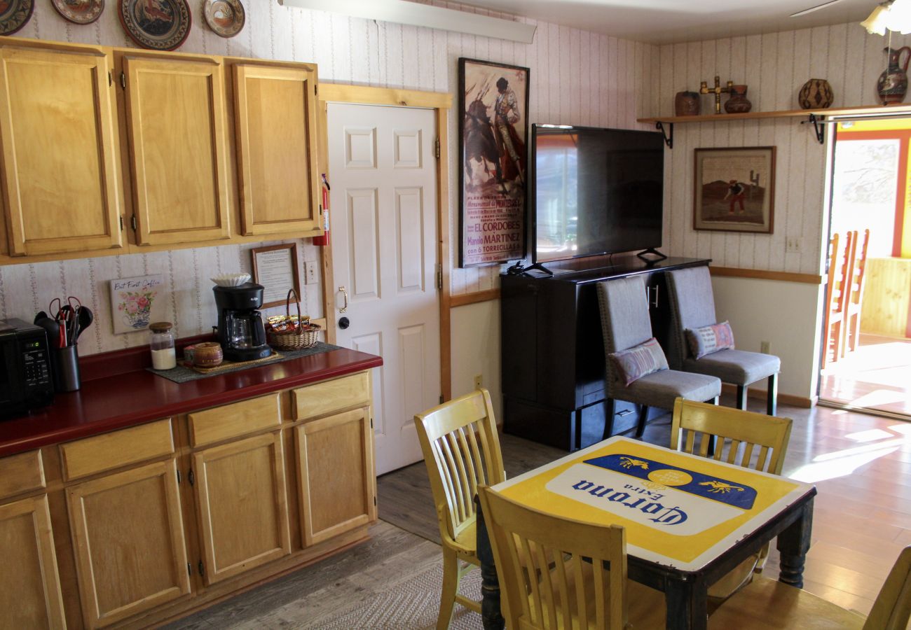 House in Prescott - Liberty Suite - Prescott Cabin Rentals
