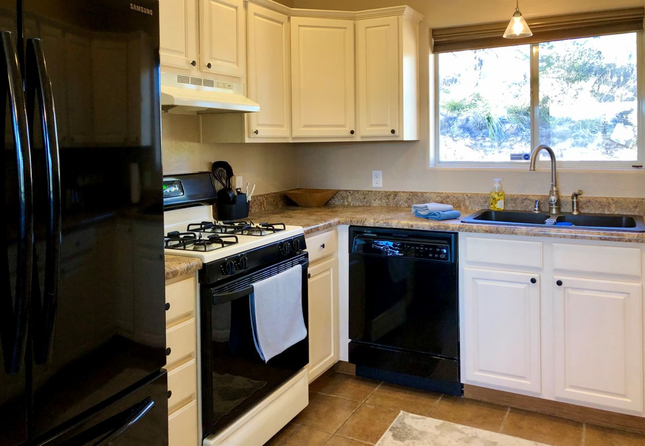 House in Prescott - Serenity Pines - Prescott Cabin Rentals