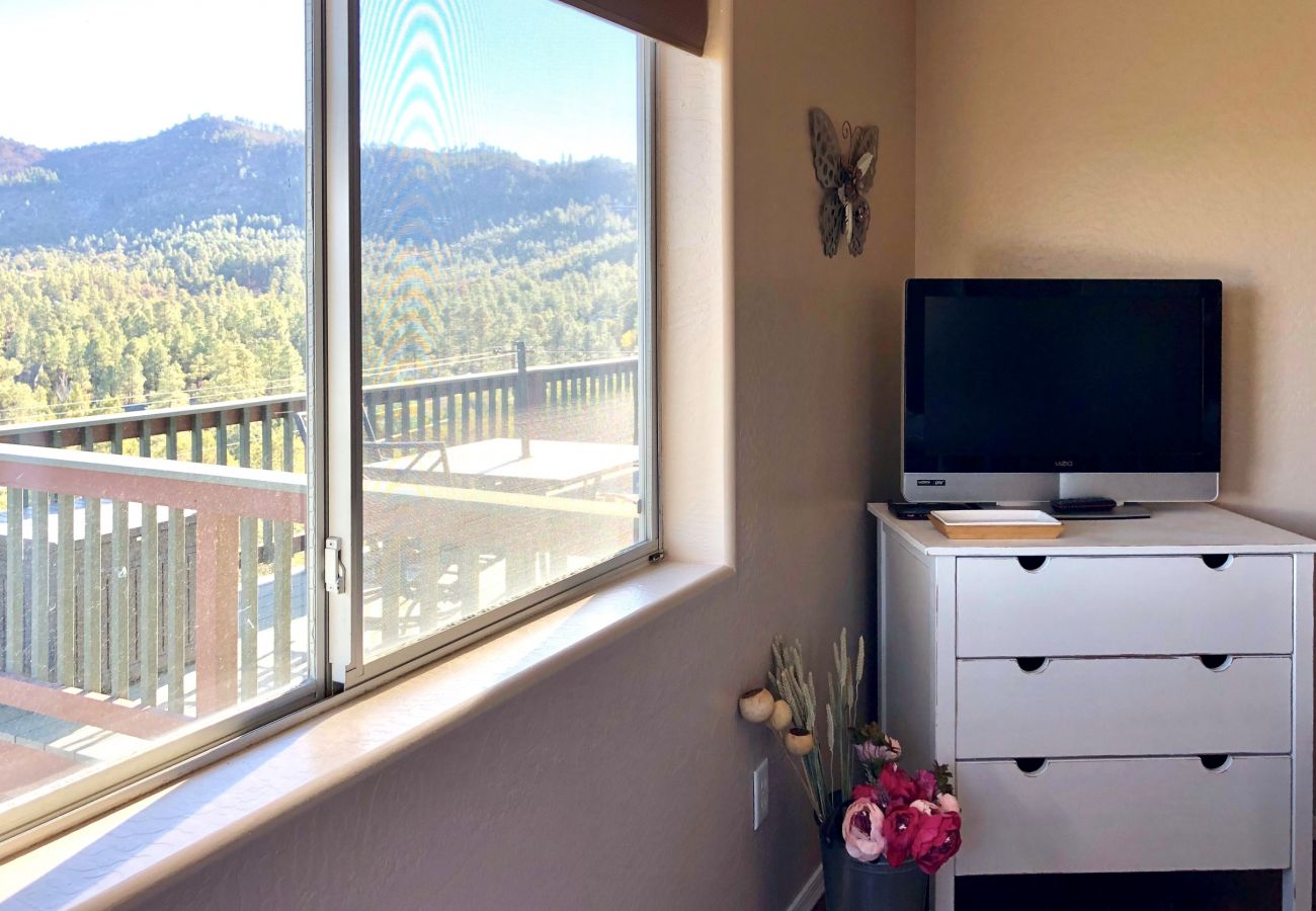 House in Prescott - Serenity Pines - Prescott Cabin Rentals