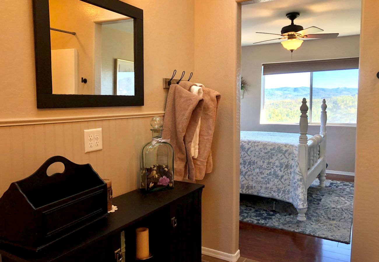 House in Prescott - Serenity Pines - Prescott Cabin Rentals