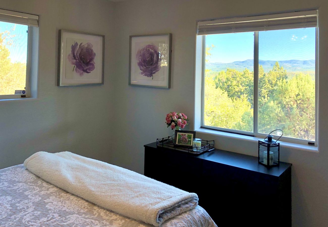 House in Prescott - Serenity Pines - Prescott Cabin Rentals