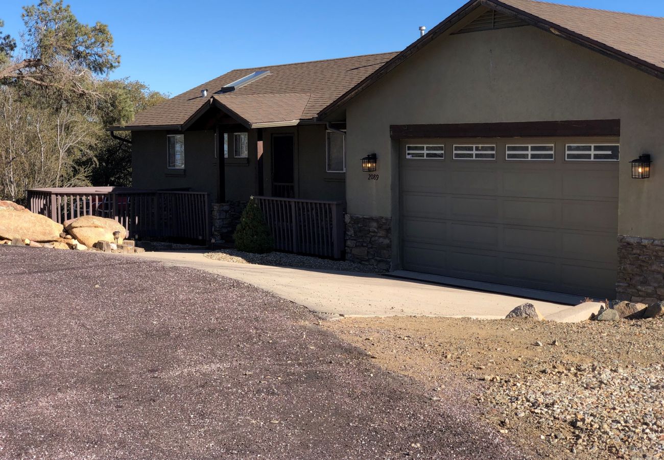 House in Prescott - Serenity Pines - Prescott Cabin Rentals