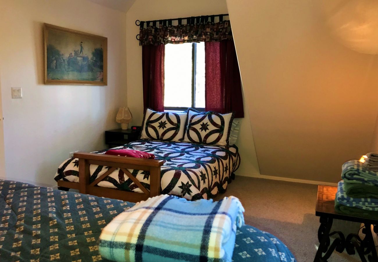 Cabin in Prescott - Bear Tree Lodge - Prescott Cabin Rentals