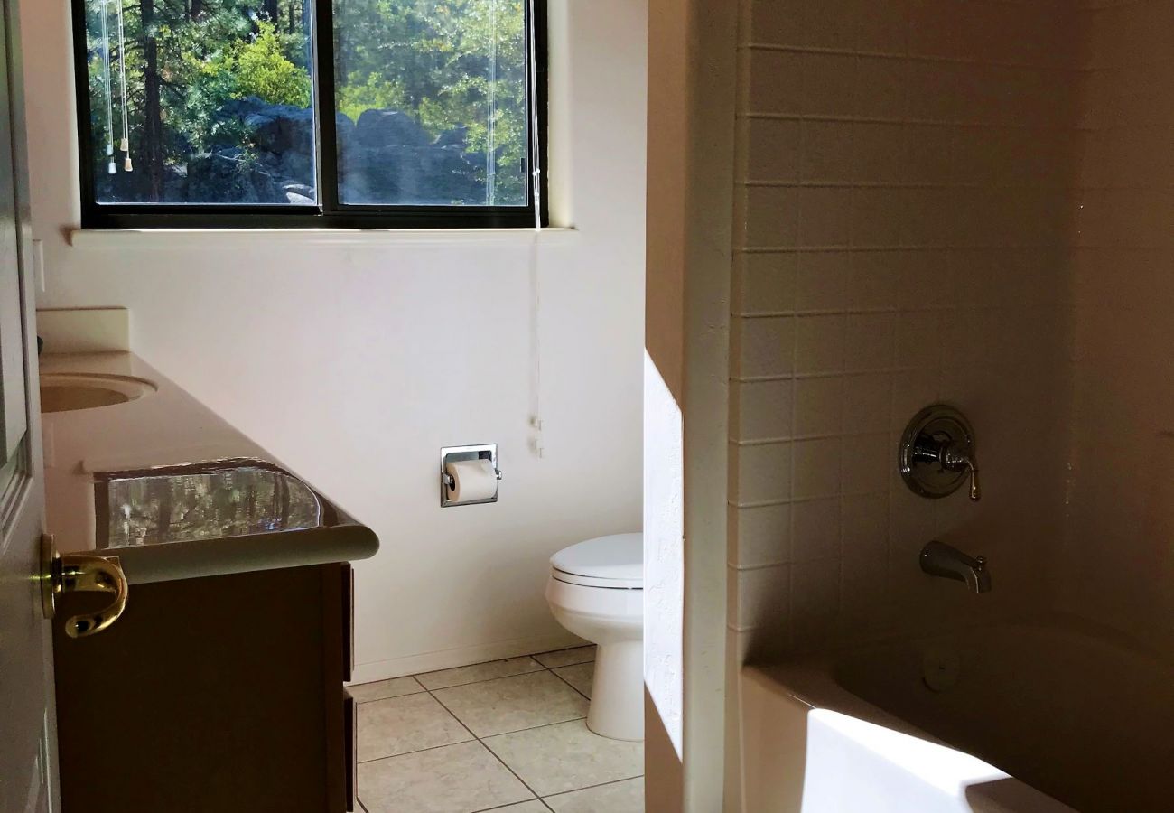 Cabin in Prescott - Bear Tree Lodge - Prescott Cabin Rentals