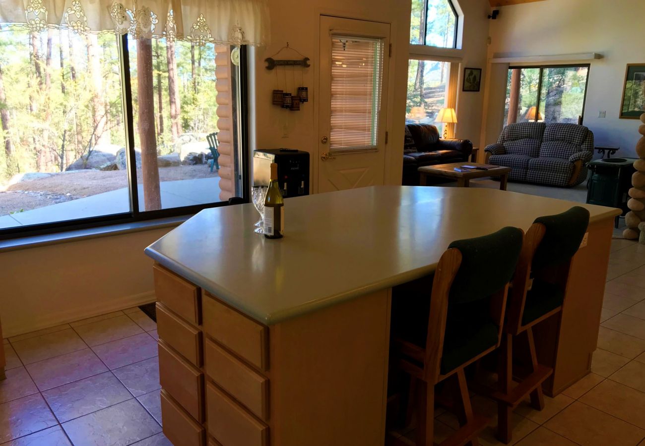 Cabin in Prescott - Bear Tree Lodge - Prescott Cabin Rentals