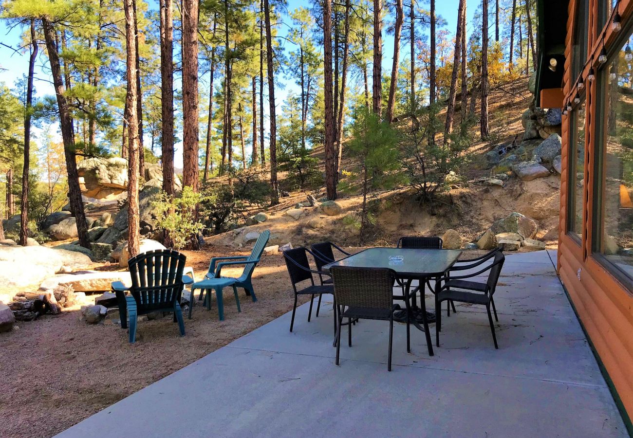 Cabin in Prescott - Bear Tree Lodge - Prescott Cabin Rentals