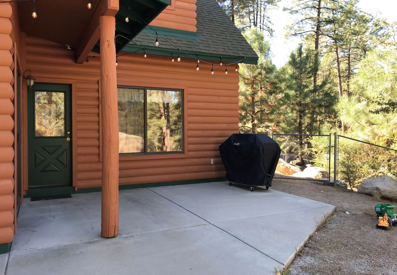 Cabin in Prescott - Bear Tree Lodge - Prescott Cabin Rentals
