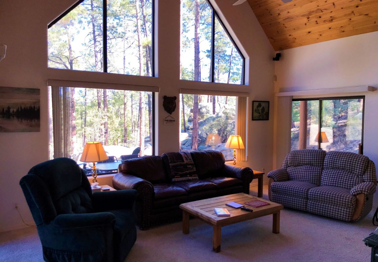 Cabin in Prescott - Bear Tree Lodge - Prescott Cabin Rentals