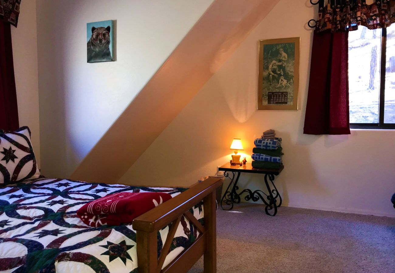 Cabin in Prescott - Bear Tree Lodge - Prescott Cabin Rentals