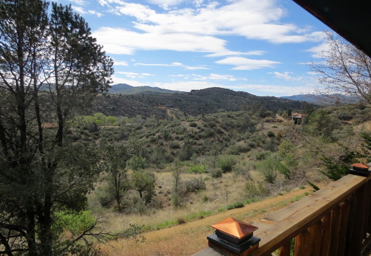 Studio in Prescott - Sunflower Room - Prescott Cabin Rentals