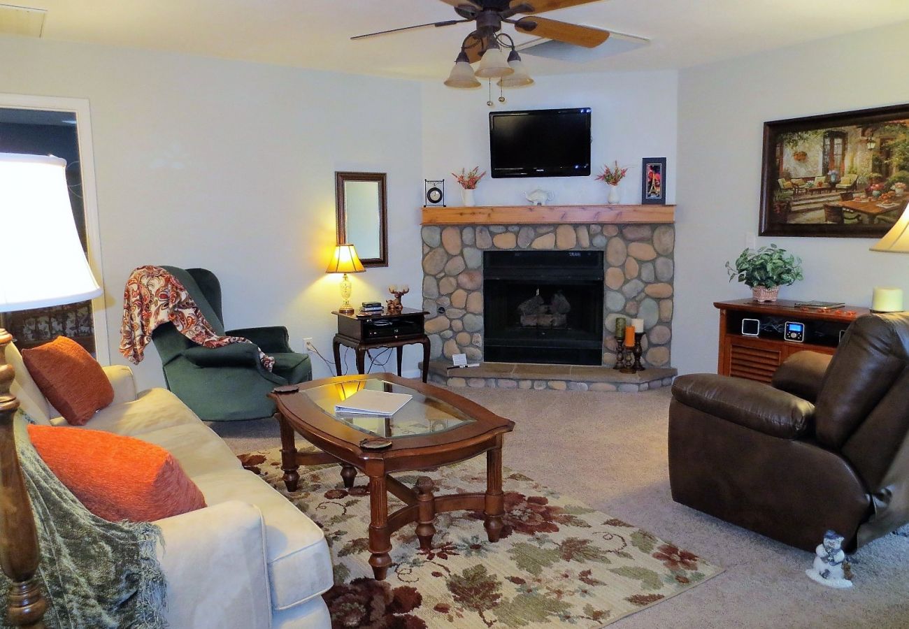 Condominium in Prescott - Villa Condo - Prescott Cabin Rentals