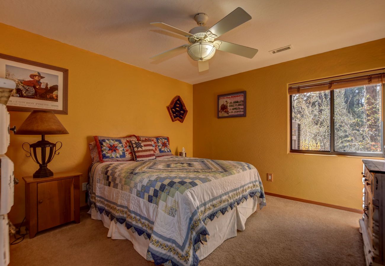 Cabin in Prescott - Forest Glen Lodge - Prescott Cabin Rentals