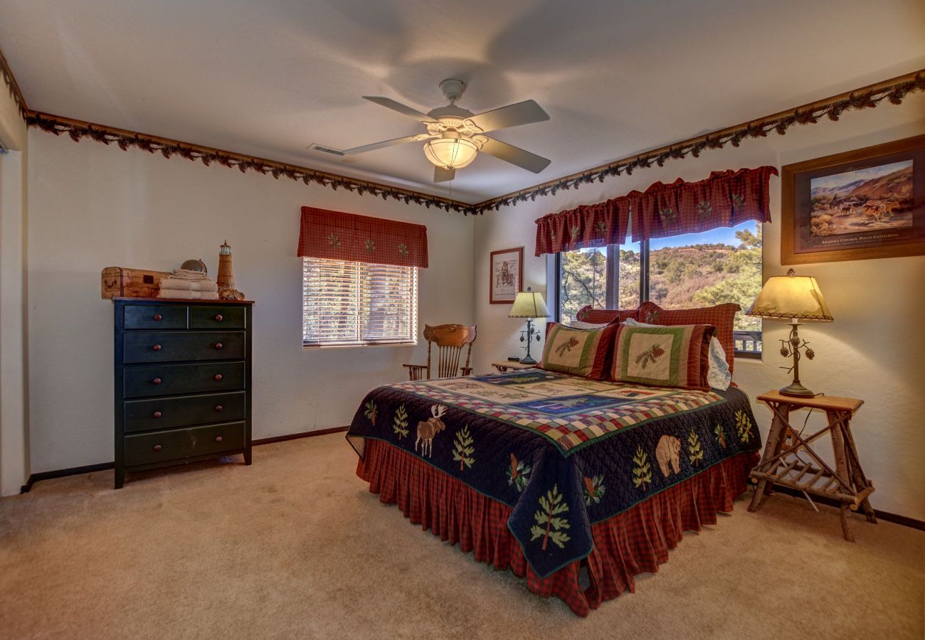Cabin in Prescott - Forest Glen Lodge - Prescott Cabin Rentals