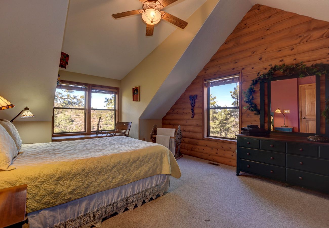 Cabin in Prescott - Forest Glen Lodge - Prescott Cabin Rentals