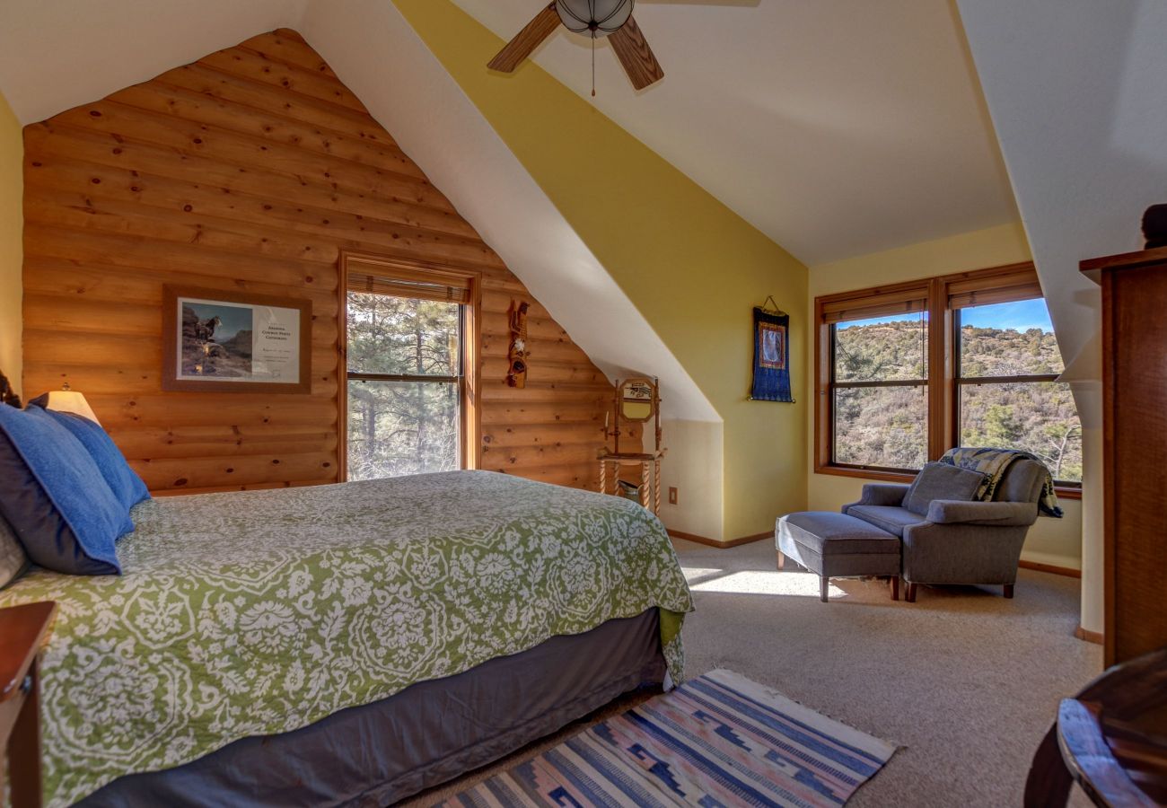 Cabin in Prescott - Forest Glen Lodge - Prescott Cabin Rentals