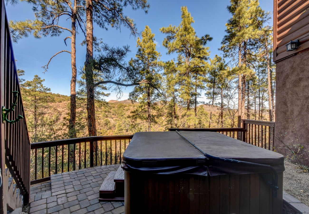 Cabin in Prescott - Forest Glen Lodge - Prescott Cabin Rentals
