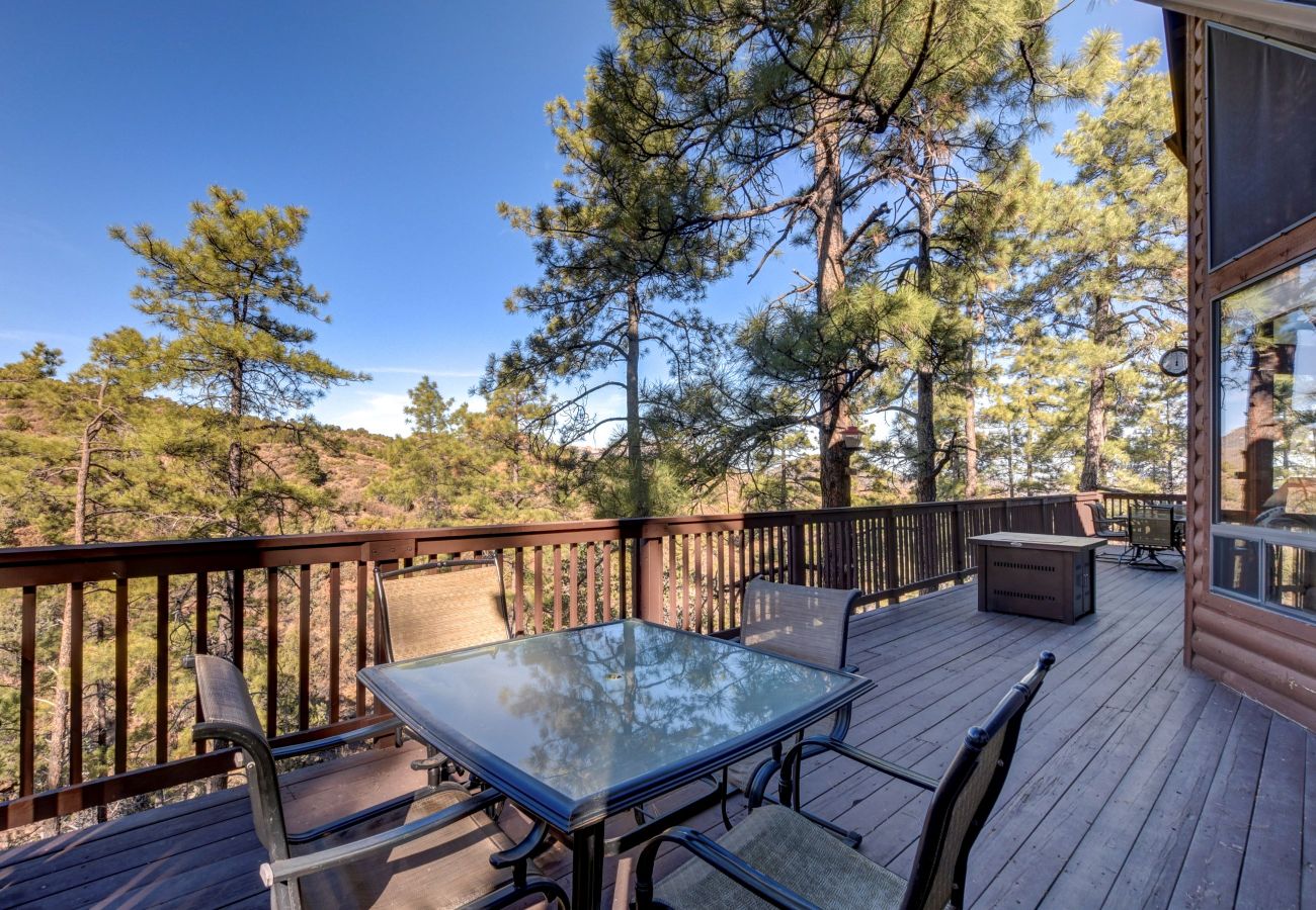 Cabin in Prescott - Forest Glen Lodge - Prescott Cabin Rentals