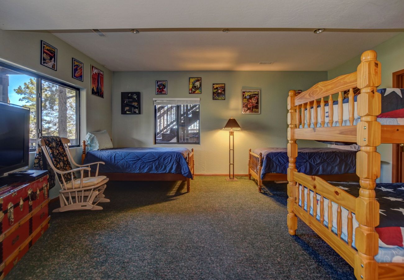 Cabin in Prescott - Forest Glen Lodge - Prescott Cabin Rentals