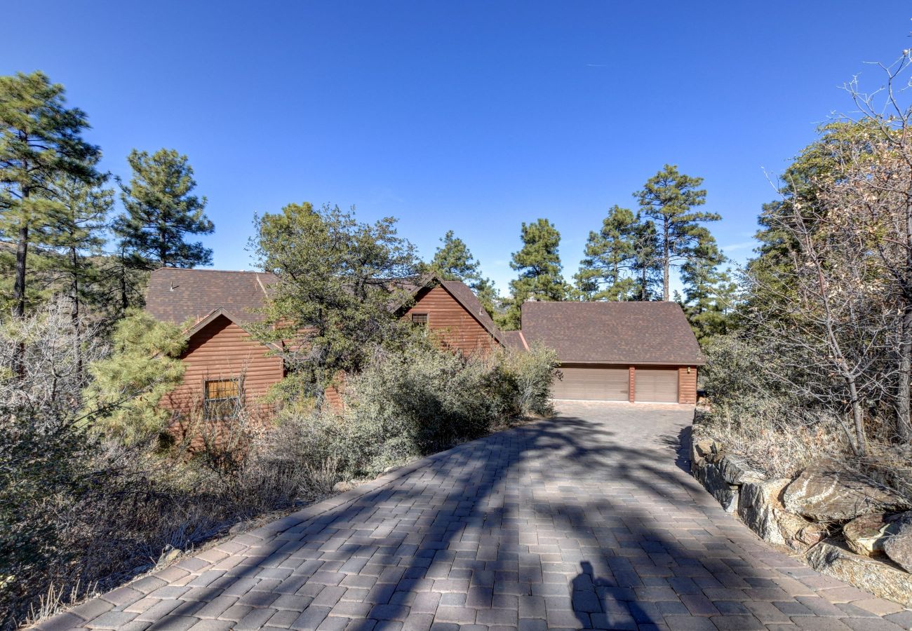 Cabin in Prescott - Forest Glen Lodge - Prescott Cabin Rentals