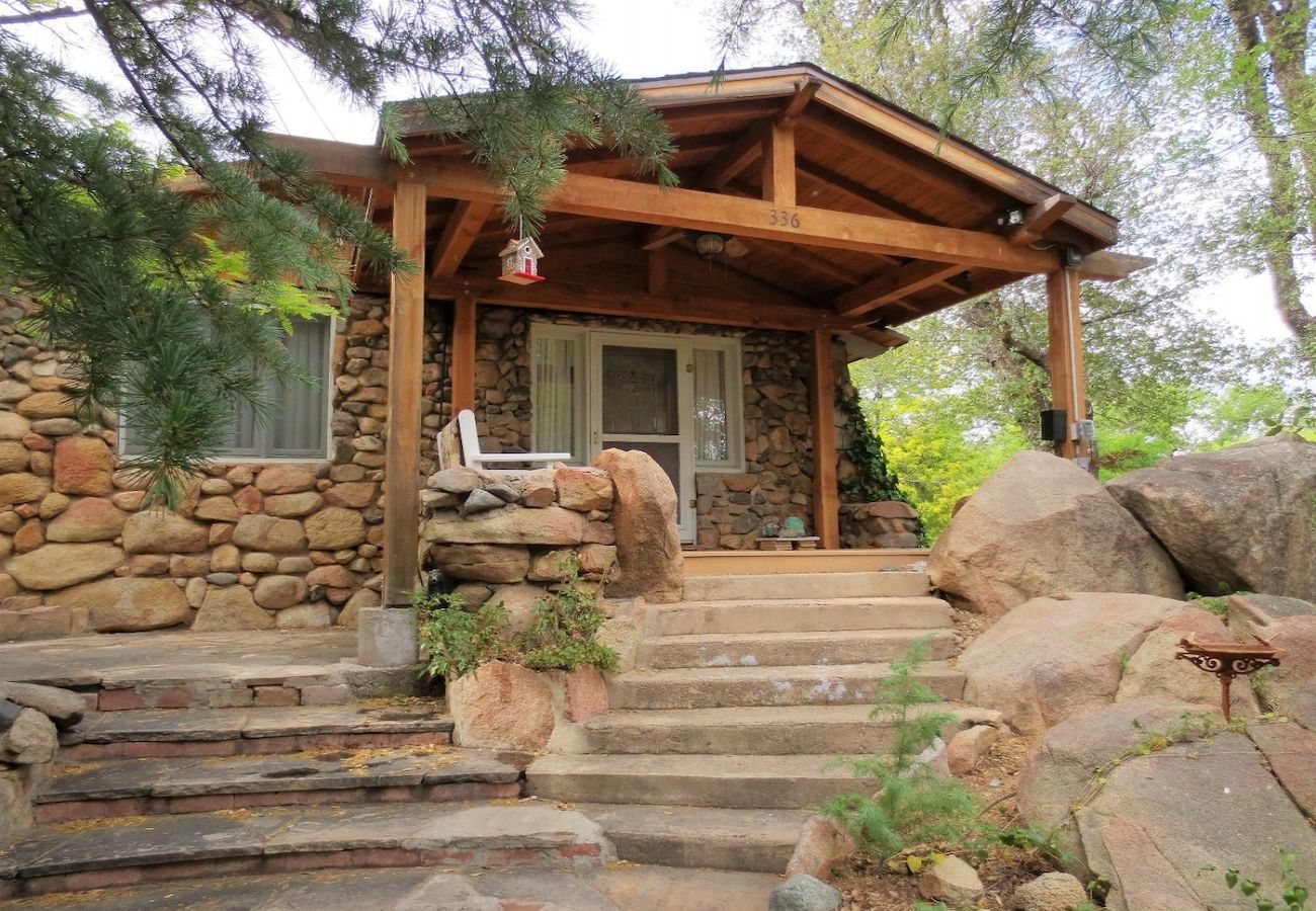 House in Prescott - Rock House - Prescott Cabin Rentals