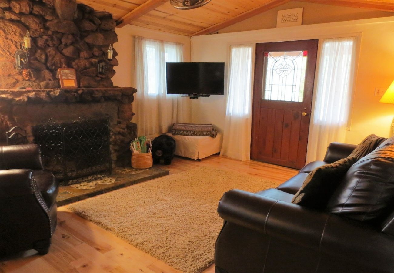 House in Prescott - Rock House - Prescott Cabin Rentals