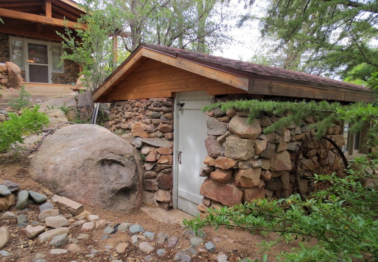 House in Prescott - Rock House - Prescott Cabin Rentals