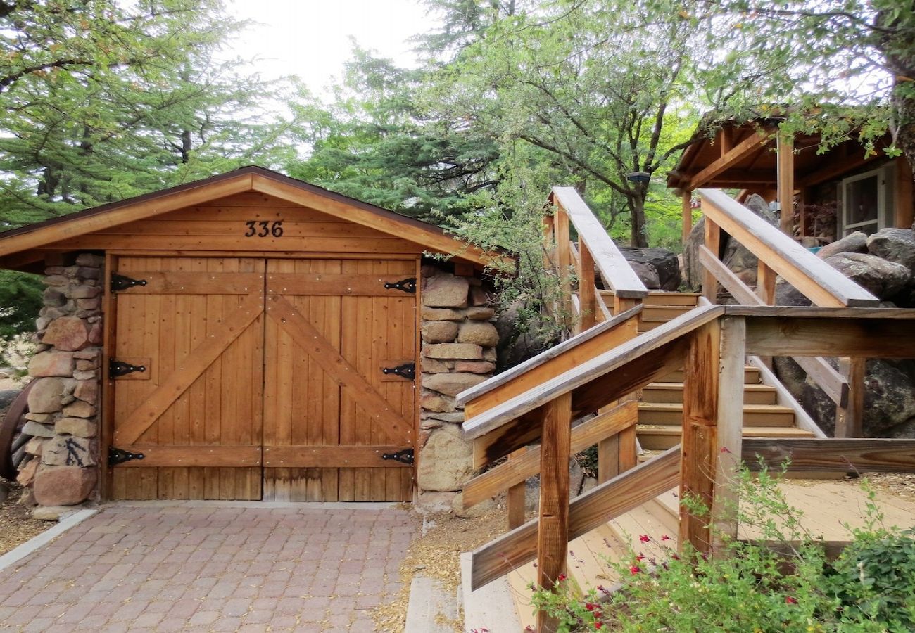 House in Prescott - Rock House - Prescott Cabin Rentals