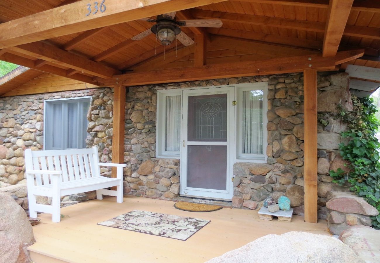 House in Prescott - Rock House - Prescott Cabin Rentals