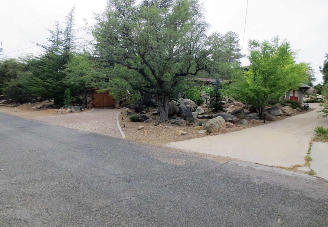 House in Prescott - Rock House - Prescott Cabin Rentals