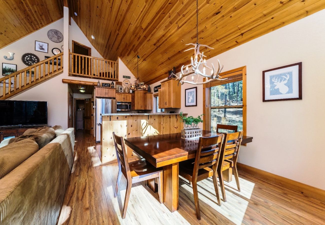 Cabin in Prescott - Wildcat Lodge - Prescott Cabin Rentals