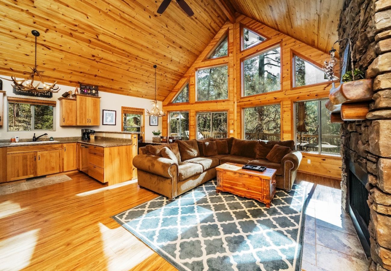 Cabin in Prescott - Wildcat Lodge - Prescott Cabin Rentals