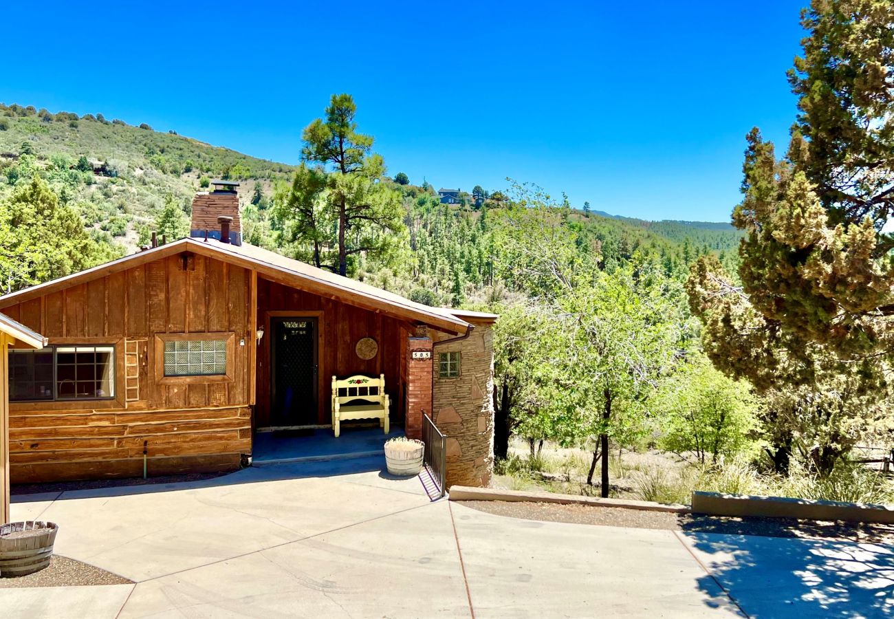 Cabin in Prescott - Canyon View Cabin - Prescott Cabin Rentals