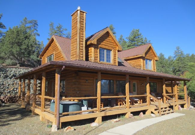 Cabin in Prescott - Lone Pine Lodge - Prescott Cabin Rentals