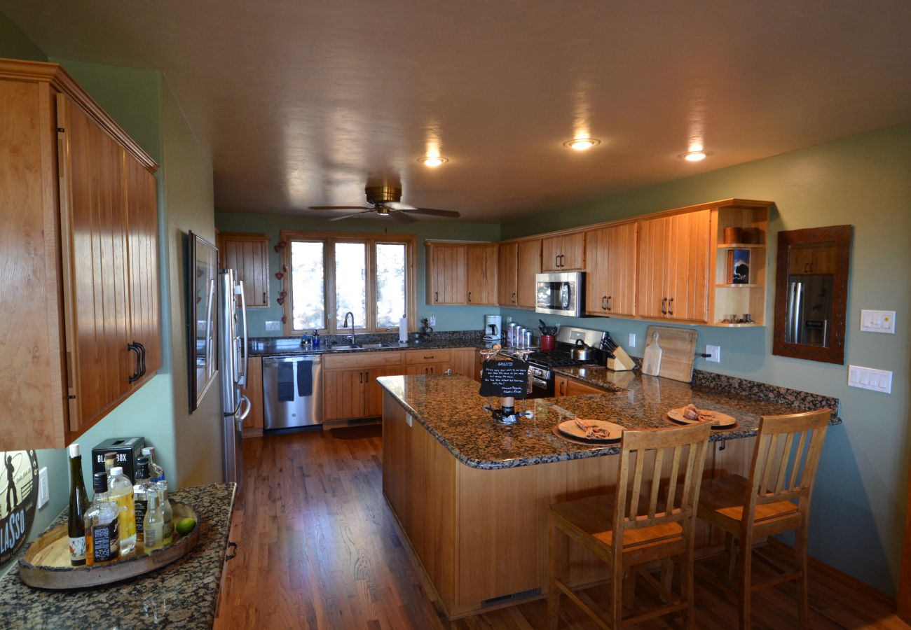 Cabin in Prescott - Lone Pine Lodge - Prescott Cabin Rentals