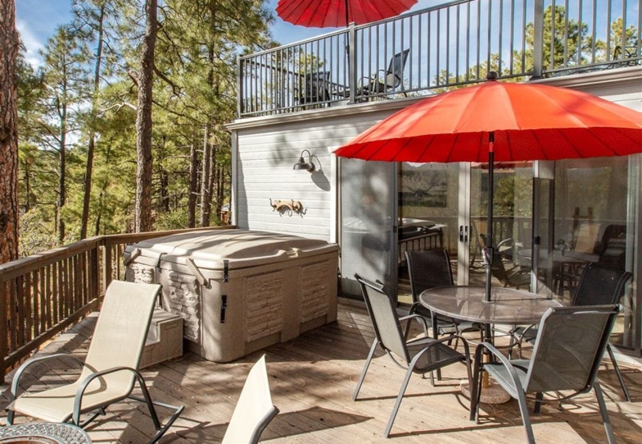 Cabin in Prescott - Ponderosa Retreat - Prescott Cabin Rentals