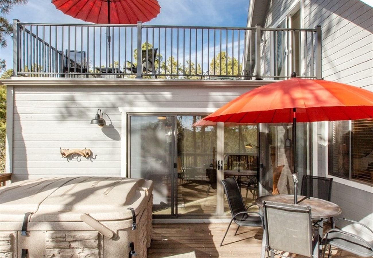 Cabin in Prescott - Ponderosa Retreat - Prescott Cabin Rentals
