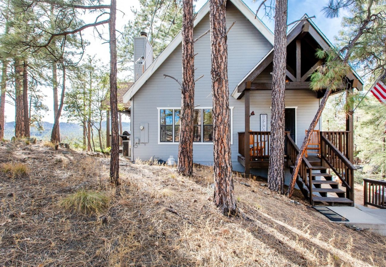 Cabin in Prescott - Ponderosa Retreat - Prescott Cabin Rentals