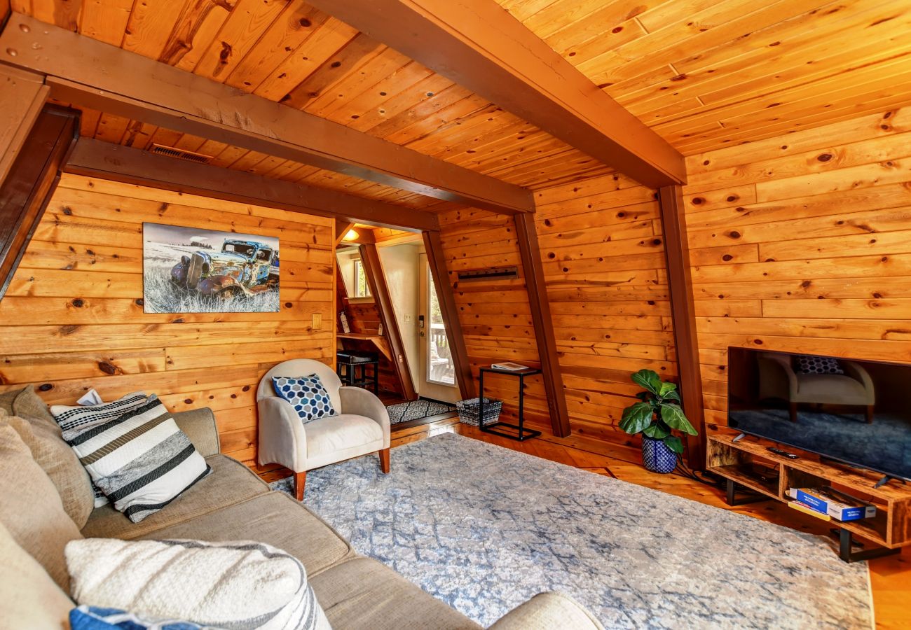 Cabin in Prescott - A-Frame Retreat - Prescott Cabin Rentals