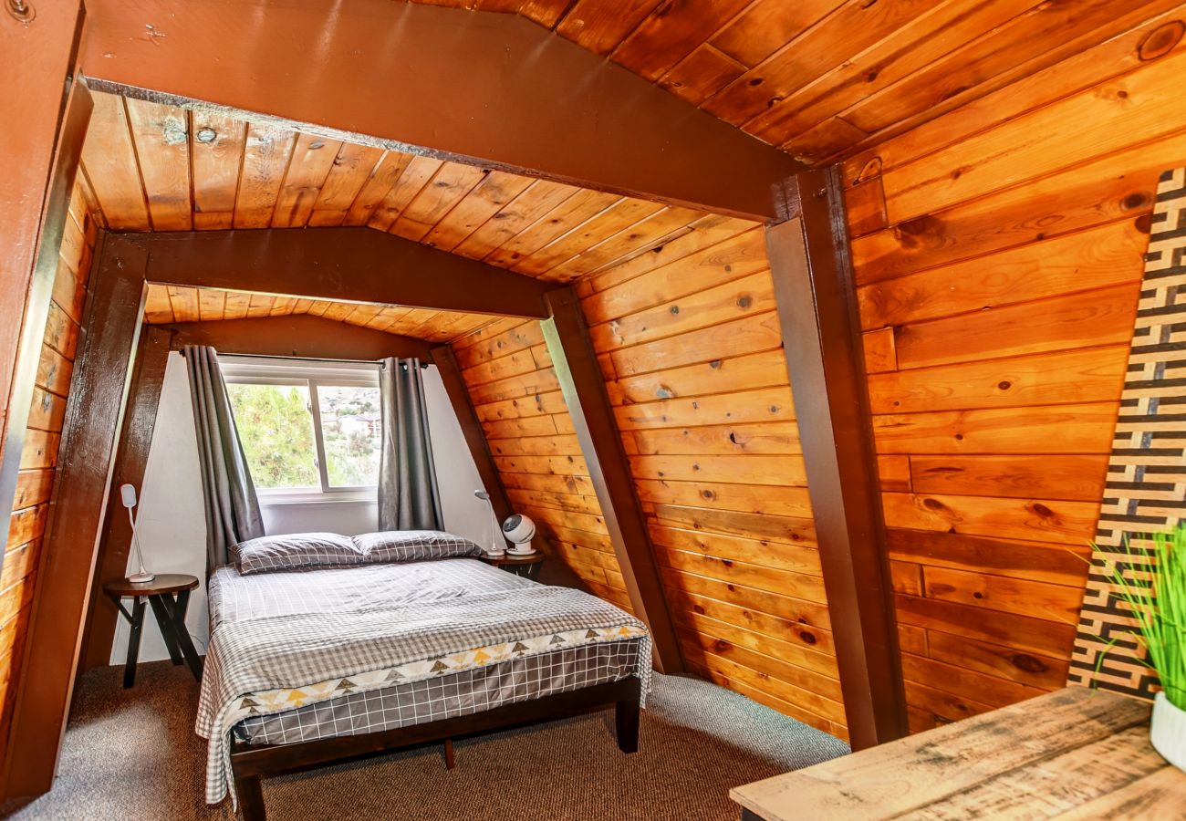 Cabin in Prescott - A-Frame Retreat - Prescott Cabin Rentals