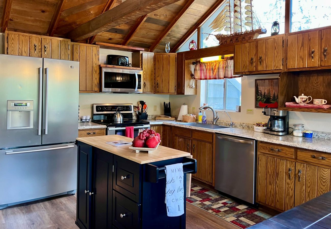Cabin in Prescott - Prospector's Hideaway - Prescott Cabin Rentals