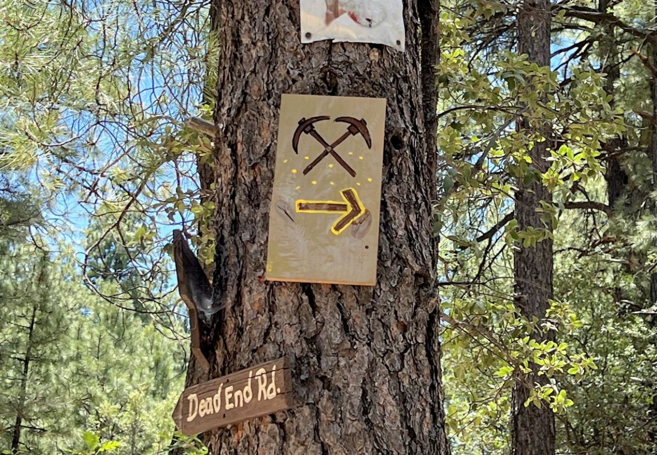 Cabin in Prescott - Prospector's Hideaway - Prescott Cabin Rentals