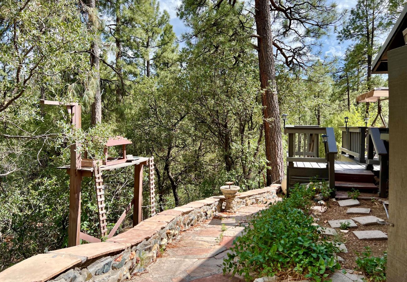 Cabin in Prescott - Prospector's Hideaway - Prescott Cabin Rentals