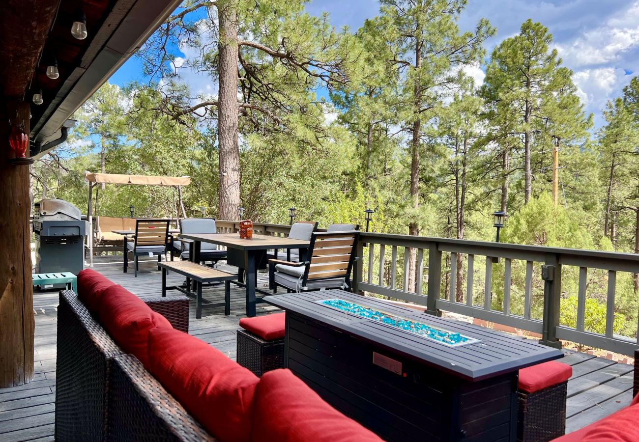 Cabin in Prescott - Prospector's Hideaway - Prescott Cabin Rentals